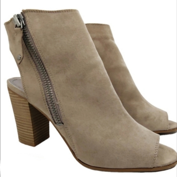 Madden Girl NinAAA Tan Peep-Toe Ankle Boots 3" Heels Outside Zippers Chu… - Picture 3 of 13